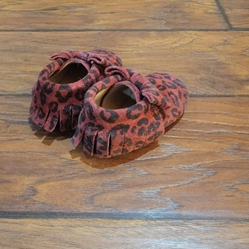 Monkey Feet - Picture 5 of 9